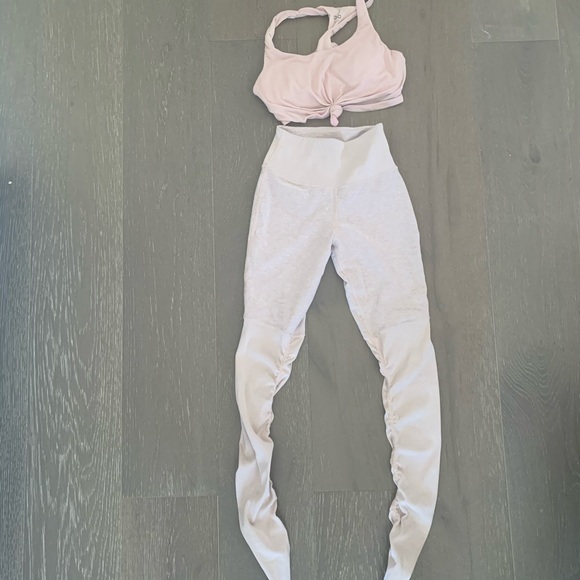 Alo Yoga set - Picture 3 of 3